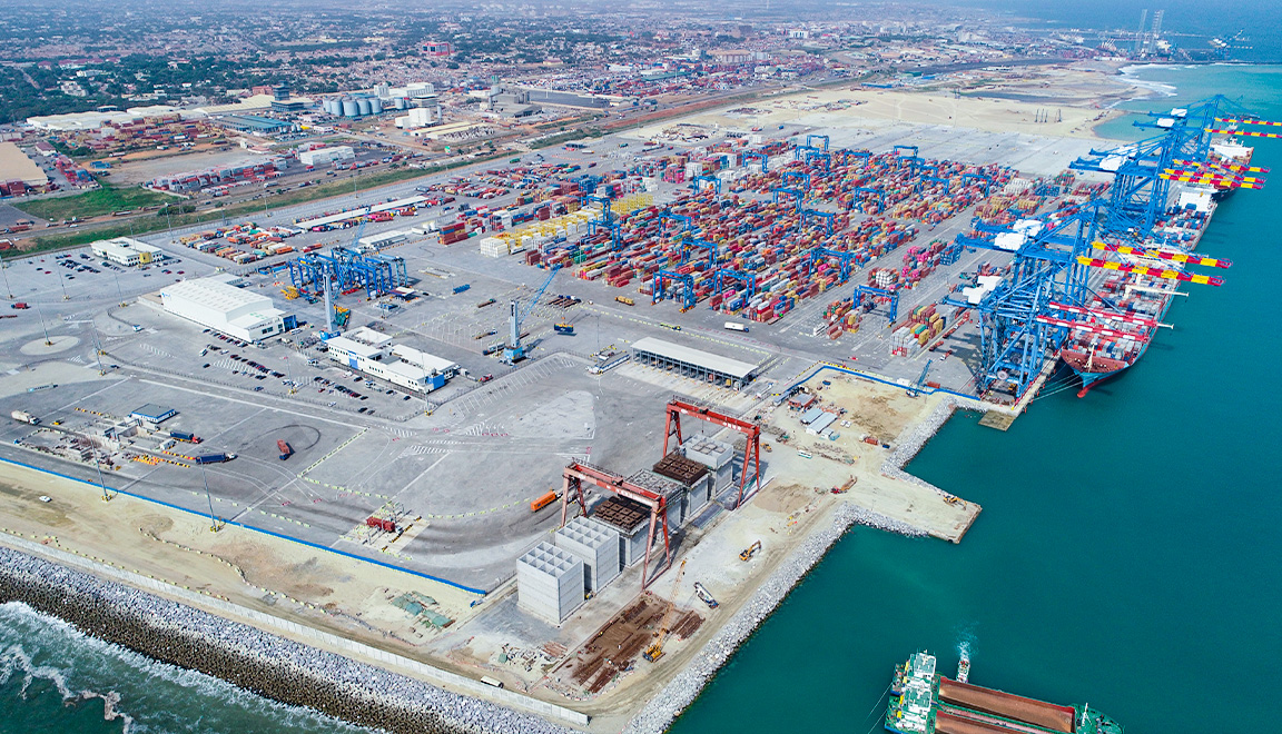 加納特碼新集裝箱碼頭工程