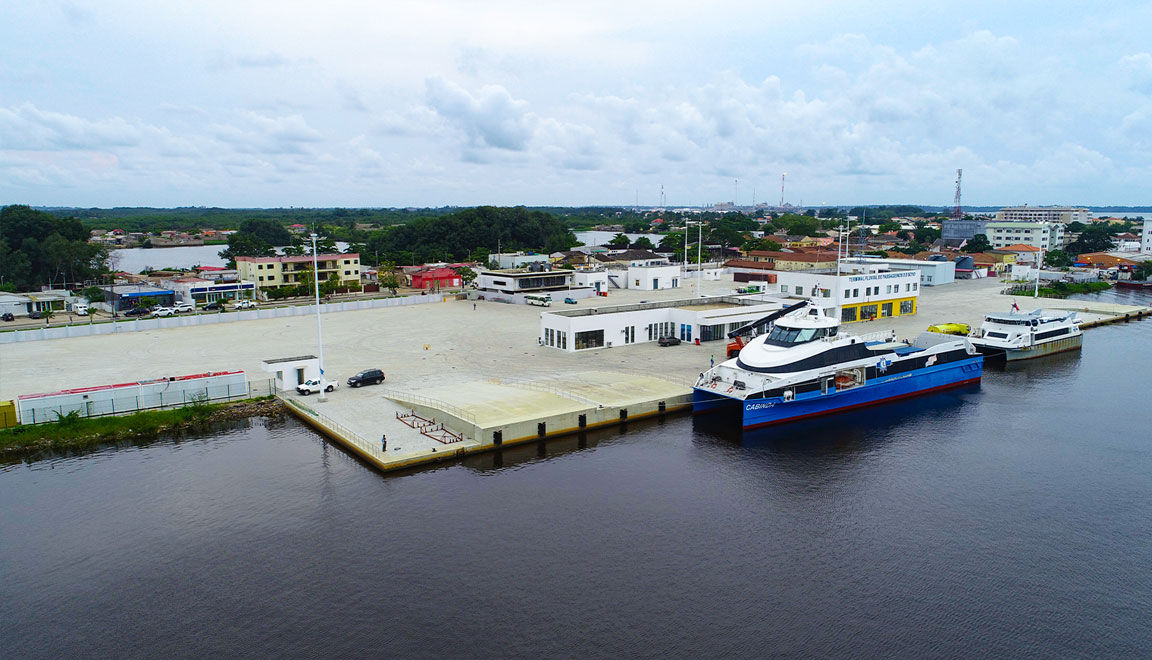 安哥拉索約客貨滾裝碼頭工程